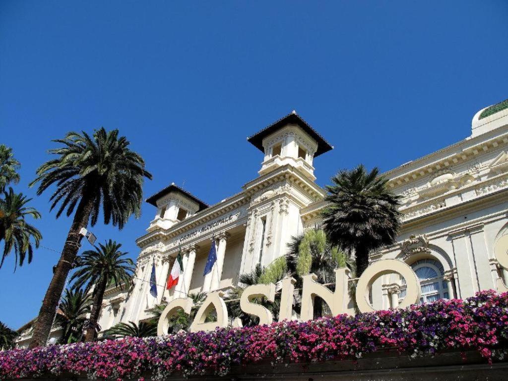Casa Rosa Lucia Centrale Con Parcheggio San Remo Zewnętrze zdjęcie